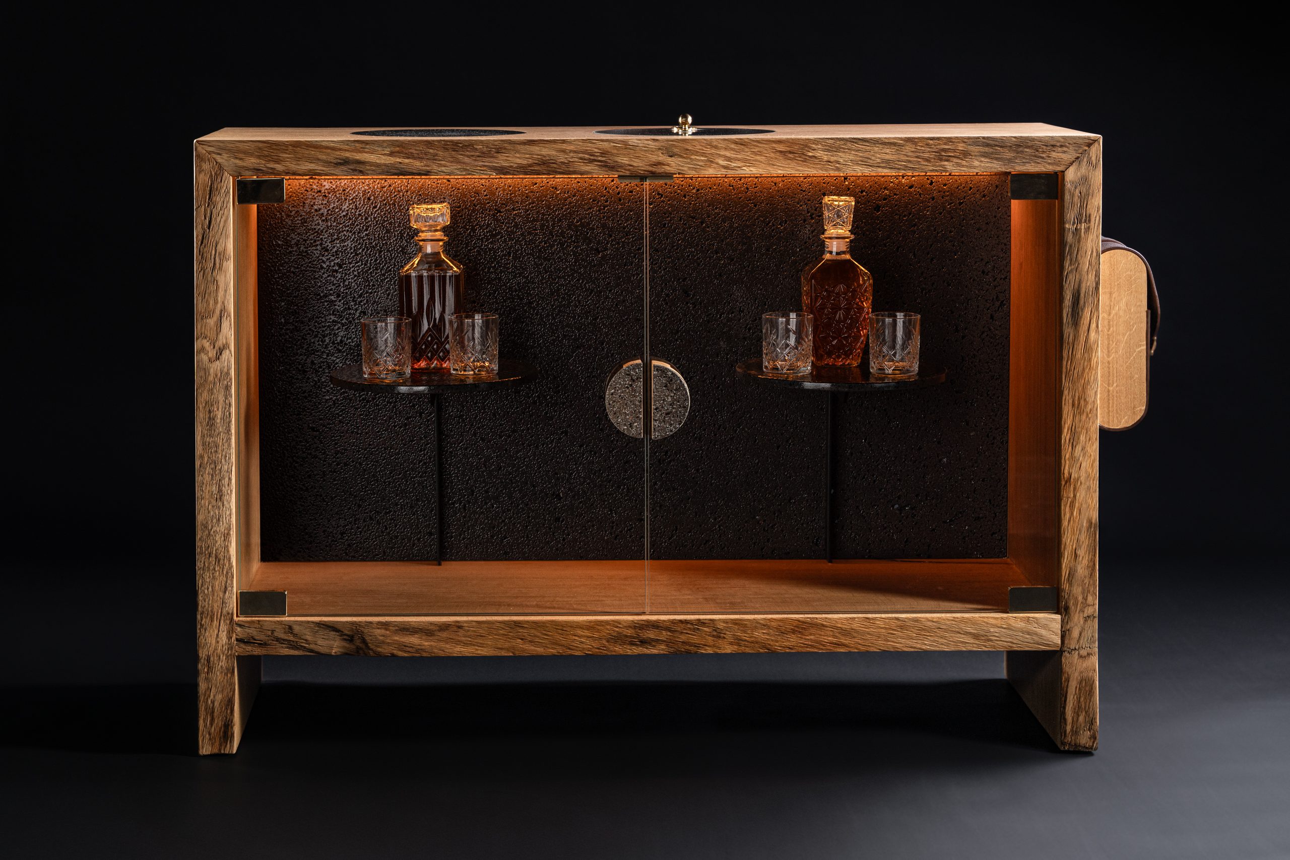 bar cabinet pregiato
